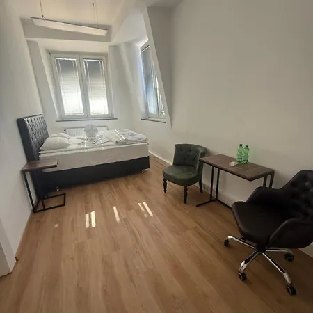 1 2 Personen - Gemeinschaftskueche - Gemeinschafts Bad Wc Apartment Leverkusen